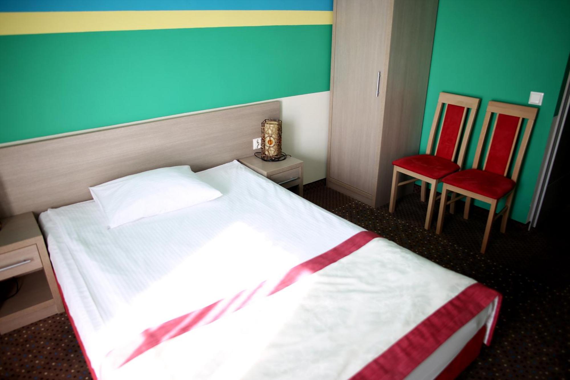 Hotel Folklor Międzyrzec Podlaski Δωμάτιο φωτογραφία