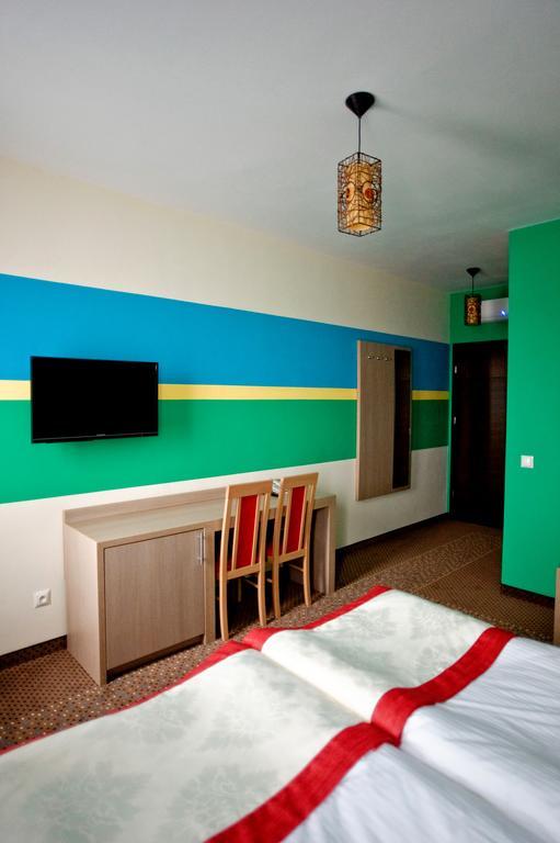 Hotel Folklor Międzyrzec Podlaski Εξωτερικό φωτογραφία